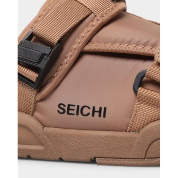 SEICHI Mens Tan Slide Sandals Size 9 New In Box